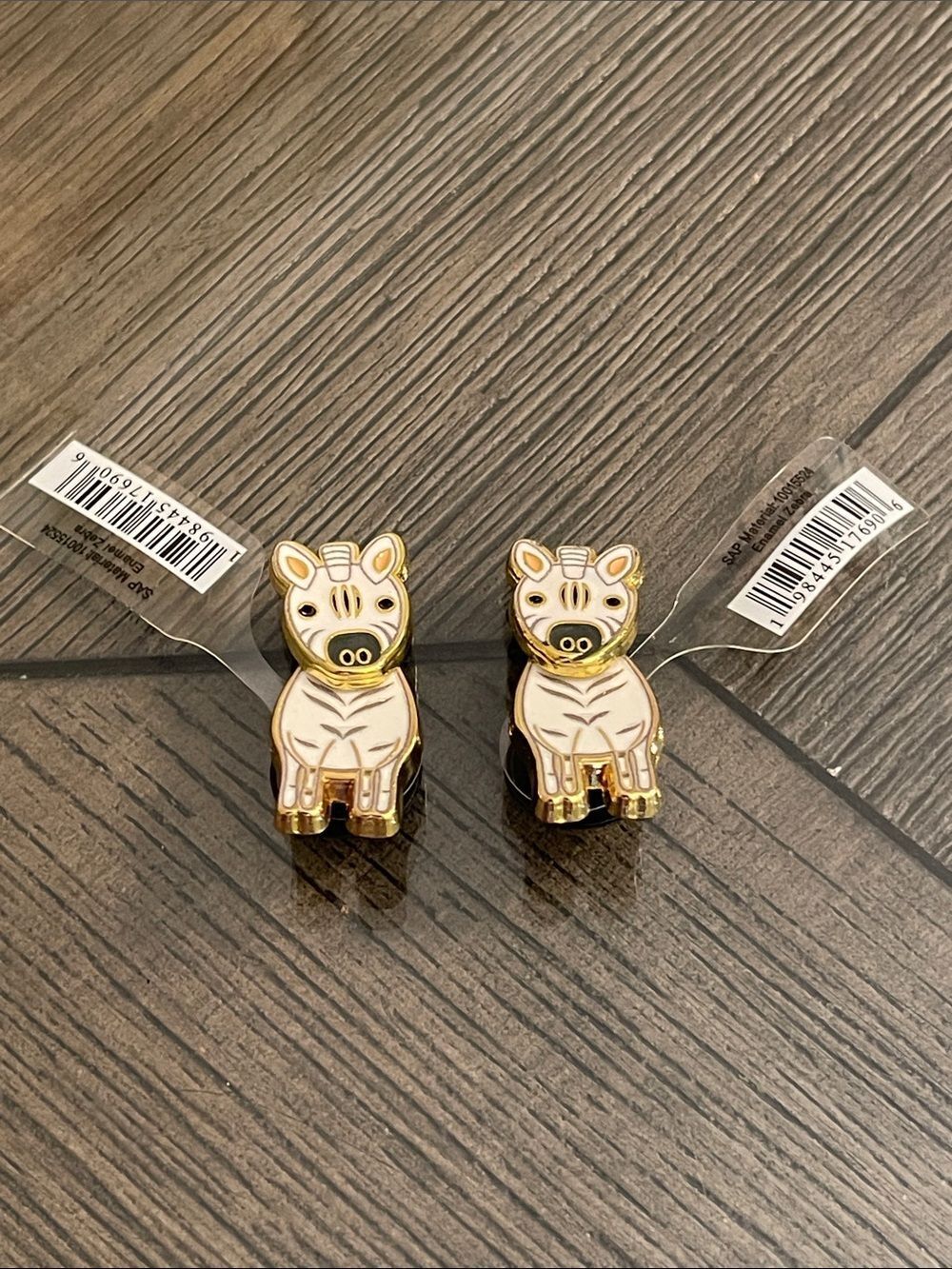 Crocs - JIBBITZ™ CHARM ENAMEL ZEBRA Set of Two - Jointed Body - Charm Moves
